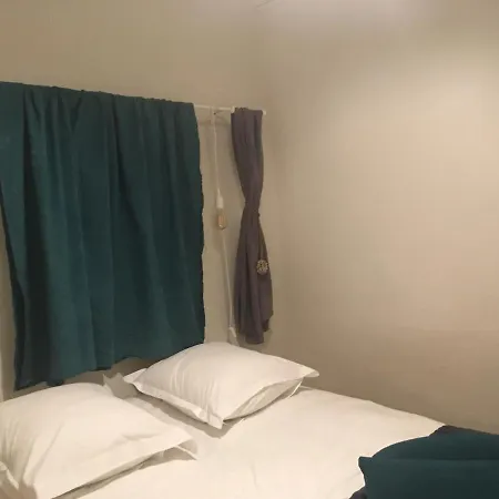 De 2 Avec Parking Apartment *