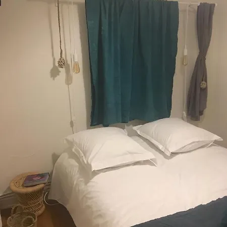 De 2 Avec Parking アパート *
